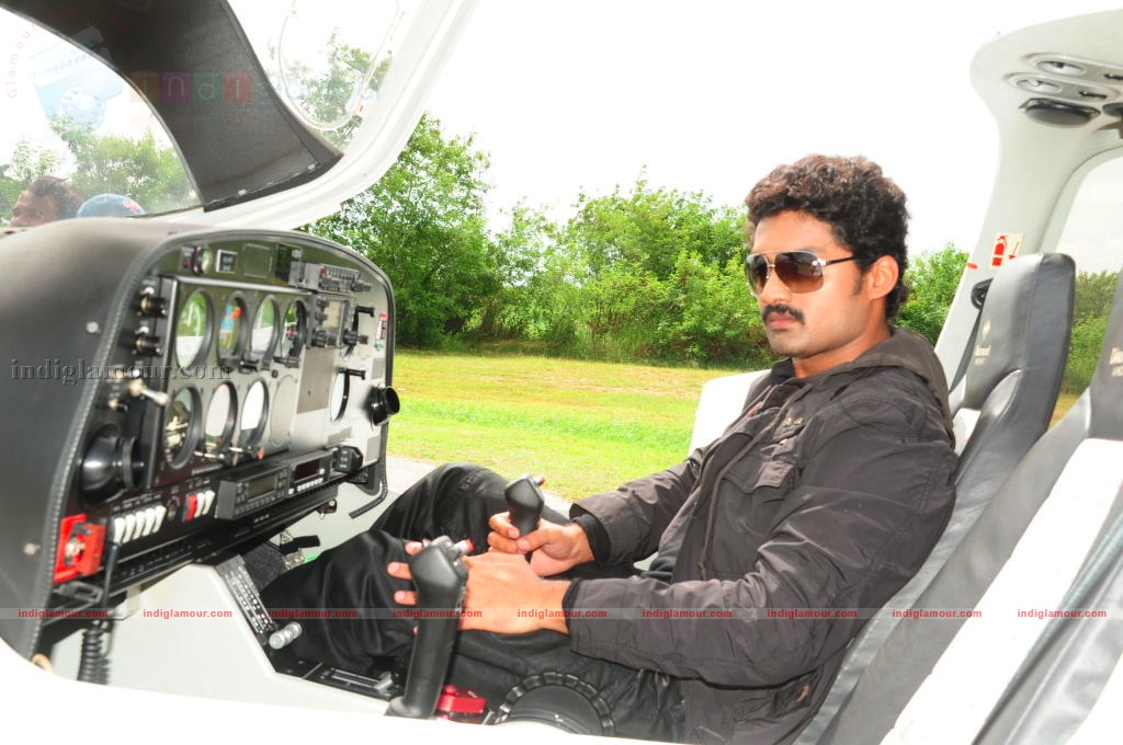 Jayeebhava Movie hd photo