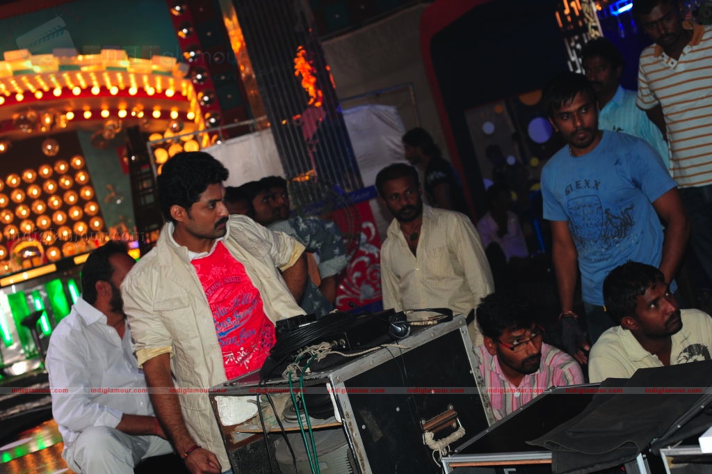 Jayeebhava Movie hd photo