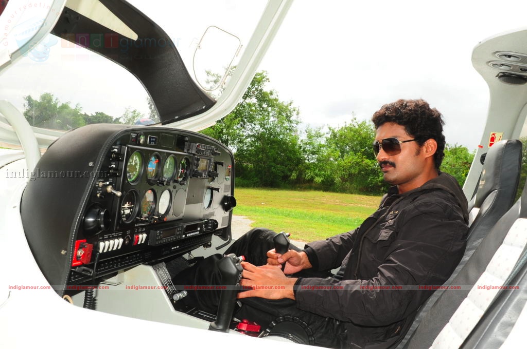 Jayeebhava Movie hd photo