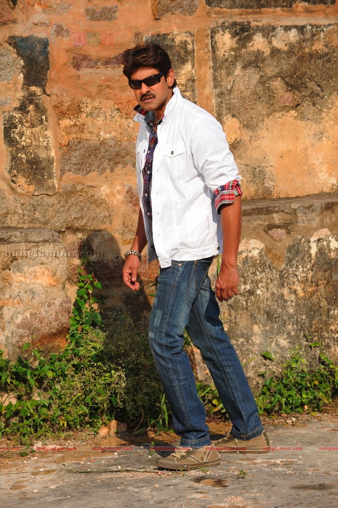 Pravarakyudu Movie hd photo