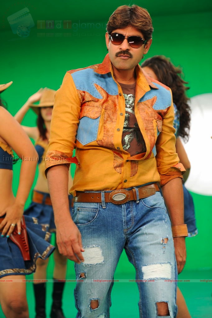 Pravarakyudu Movie hd photo