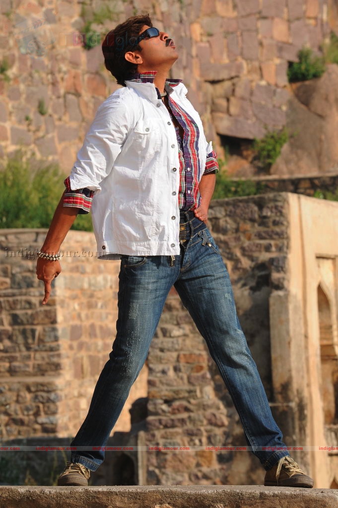 Pravarakyudu Movie hd photo