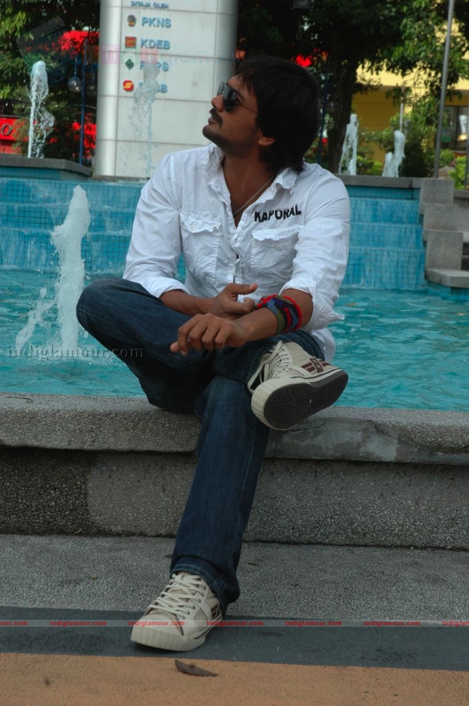 Vaade Kaavali Movie hd photo