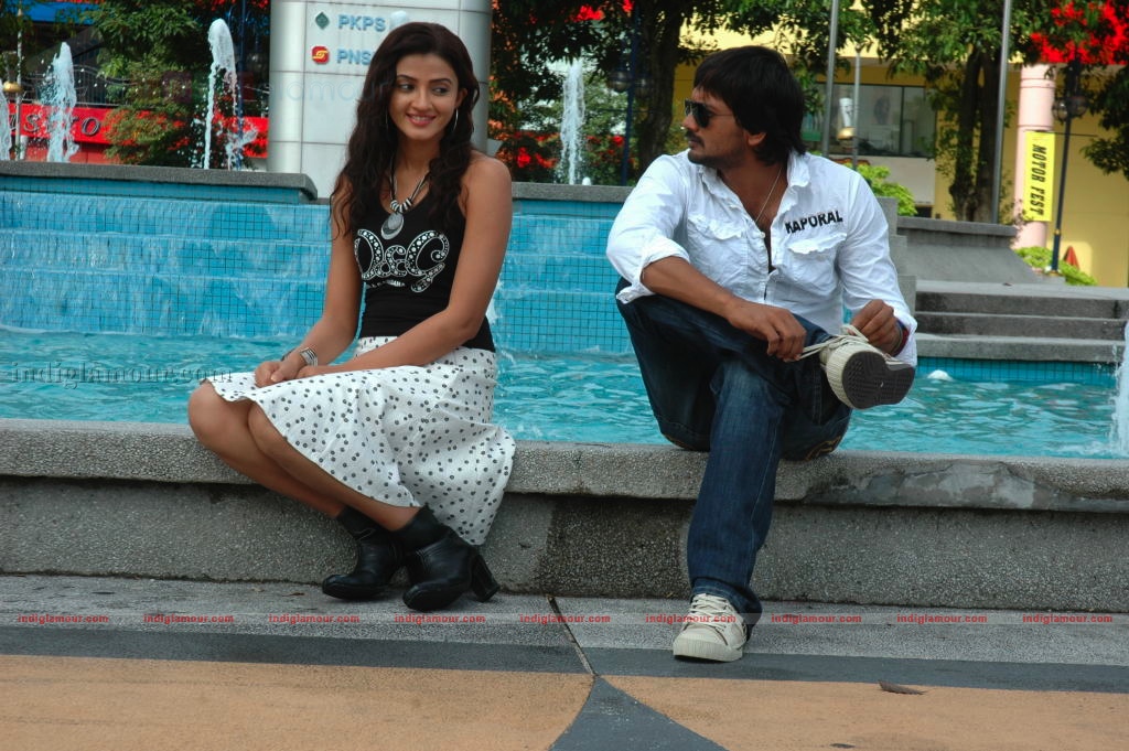 Vaade Kaavali Movie hd photo