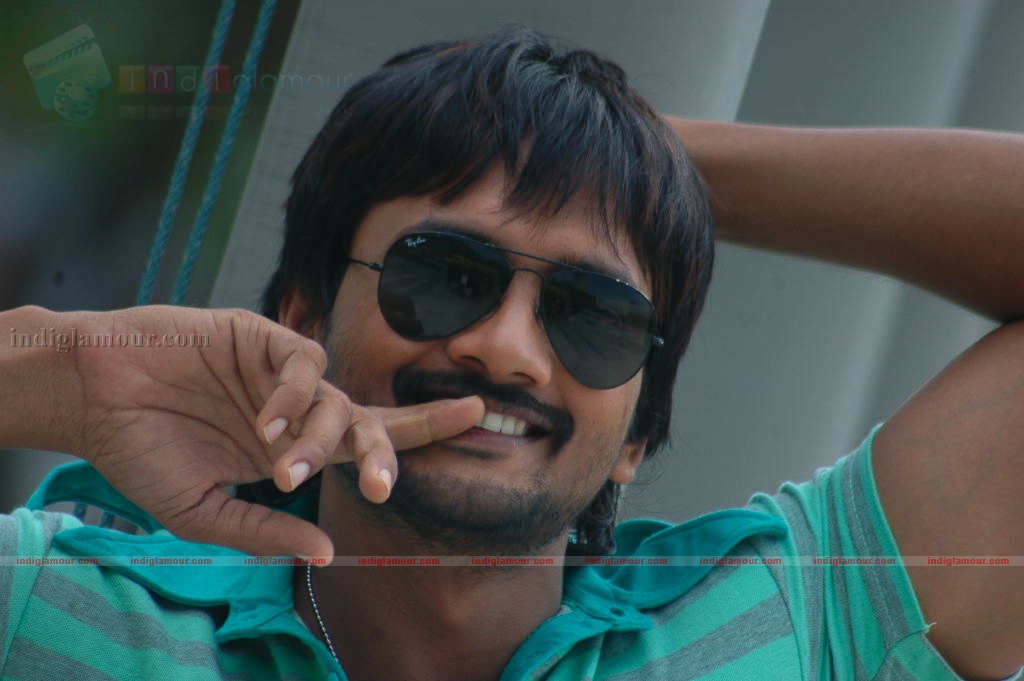 Vaade Kaavali Movie hd photo