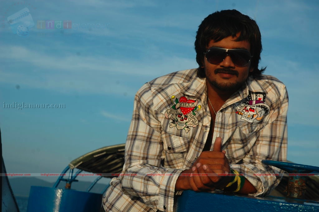 Vaade Kaavali Movie hd photo