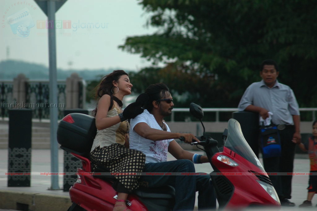Vaade Kaavali Movie hd photo