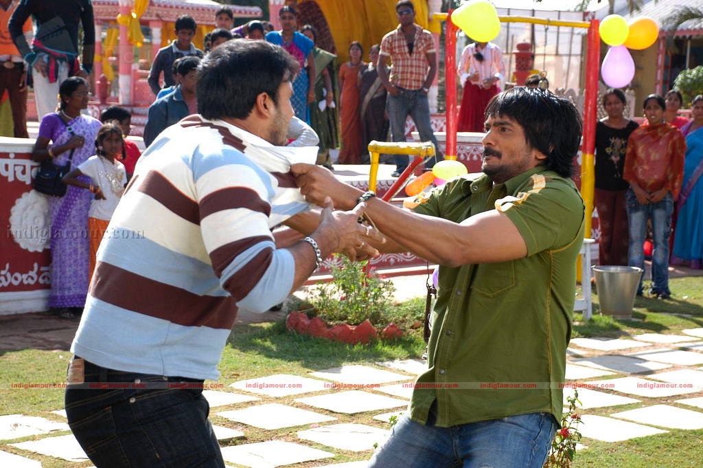 Vaade Kaavali Movie hd photo
