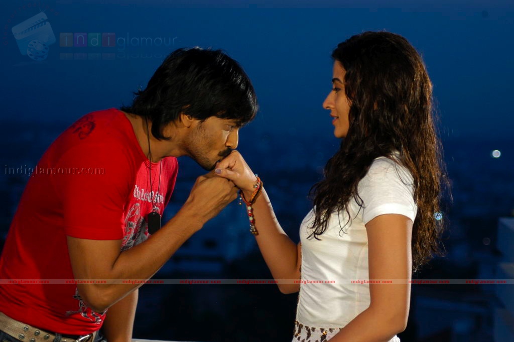 Vaade Kaavali Movie hd photo