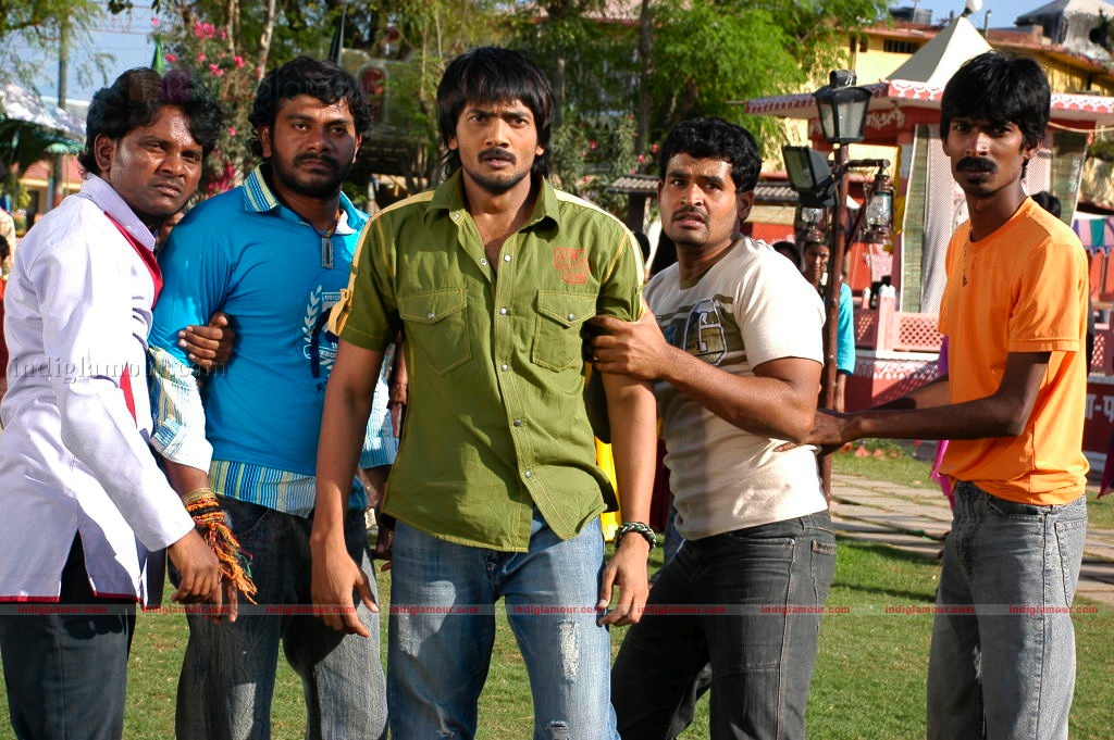 Vaade Kaavali Movie hd photo
