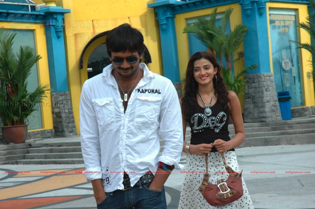 Vaade Kaavali Movie hd photo