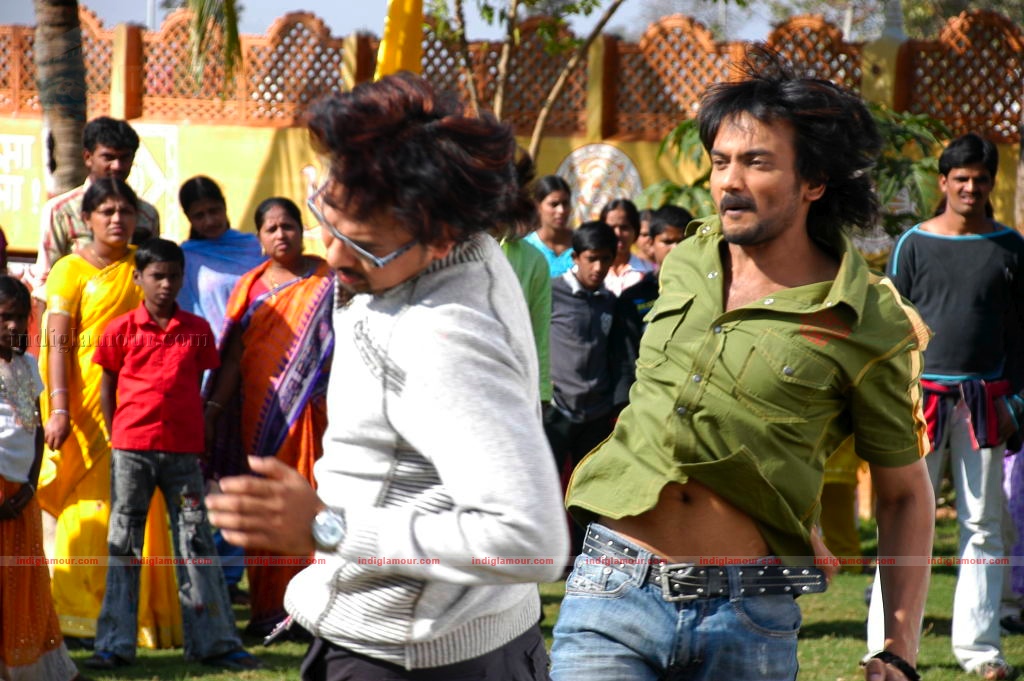 Vaade Kaavali Movie hd photo