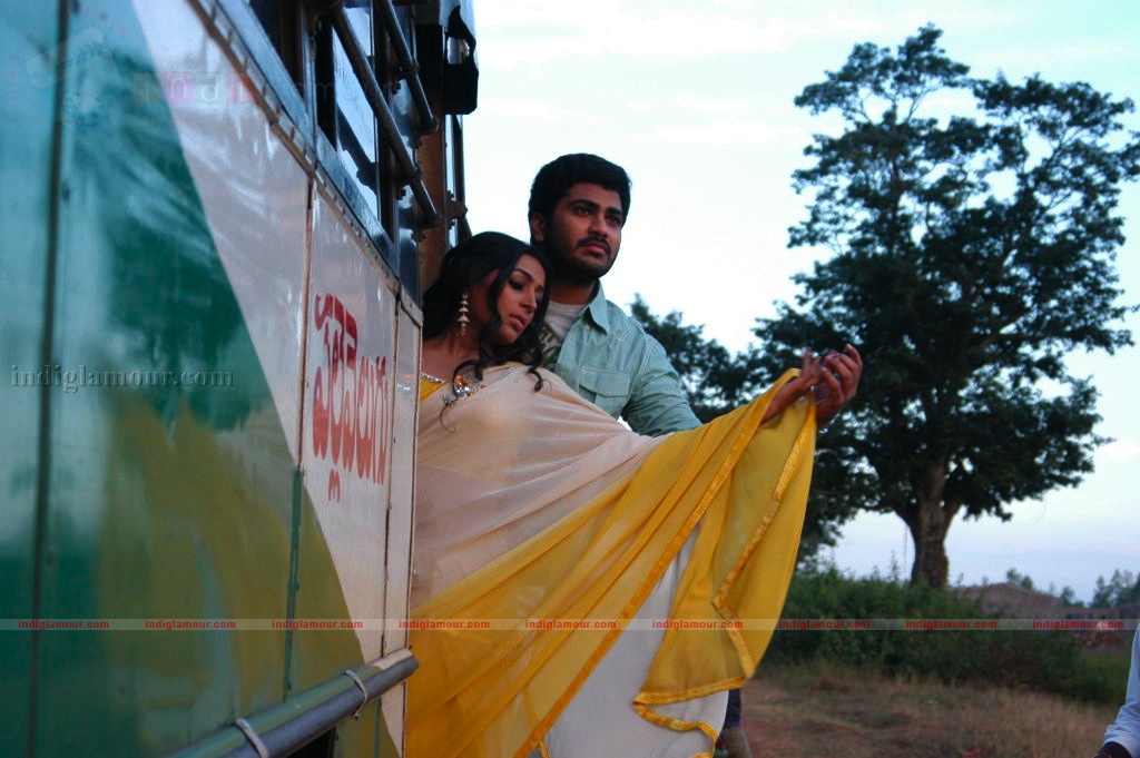 Andari Bhanduvaya Movie hd photo