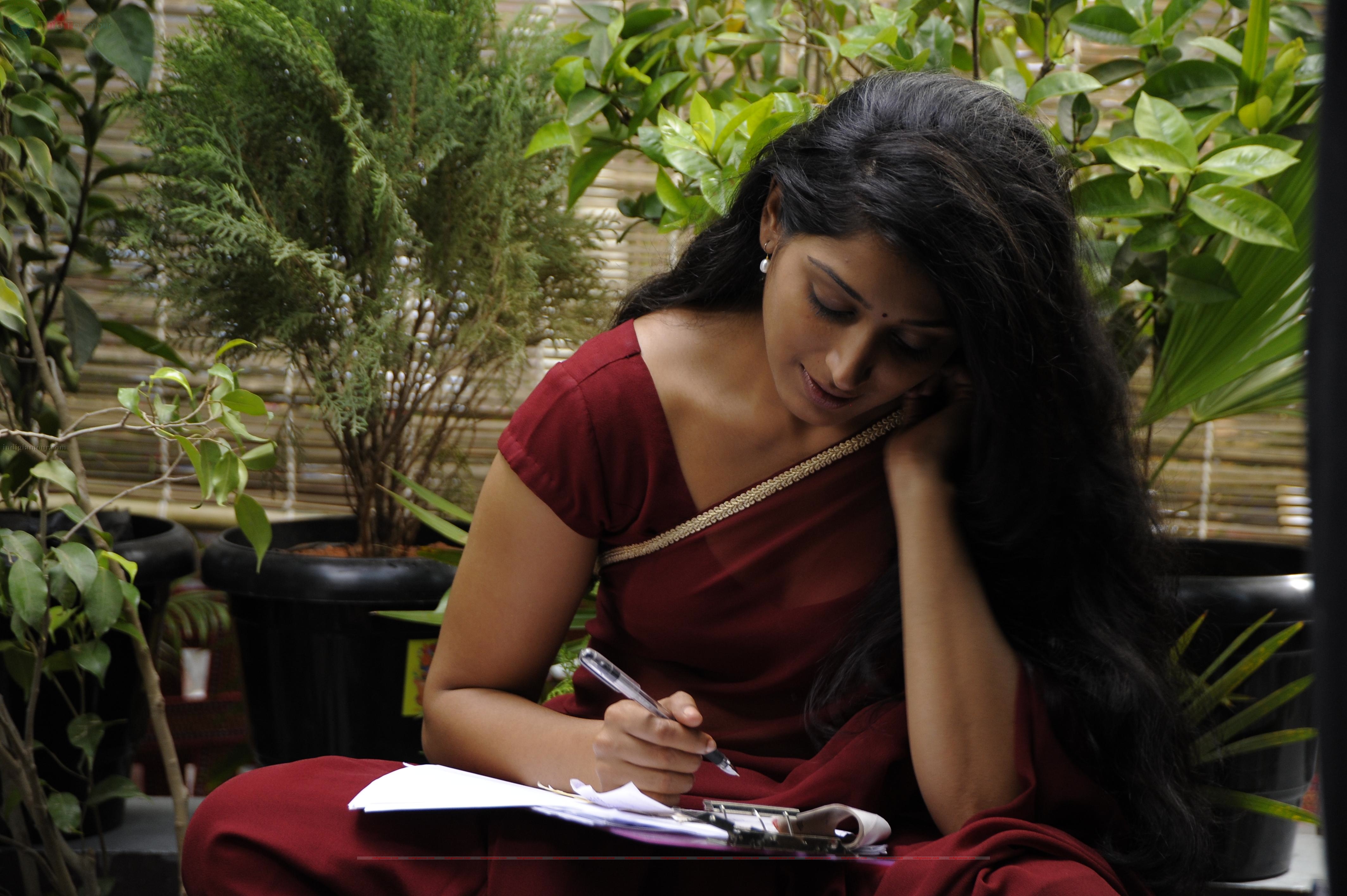 Andari Bhanduvaya Movie hd photo