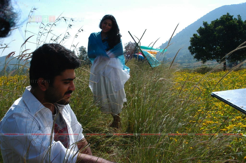 Andari Bhanduvaya Movie hd photo