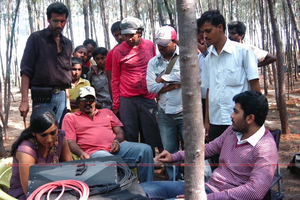 Andari Bhanduvaya Movie hd photo