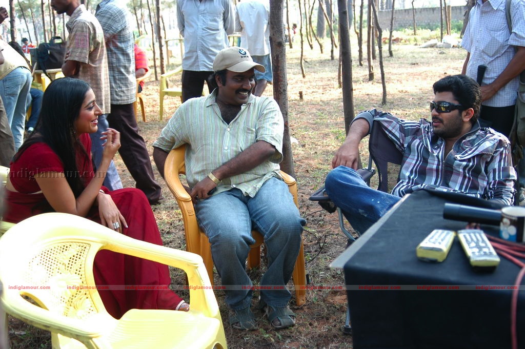 Andari Bhanduvaya Movie hd photo