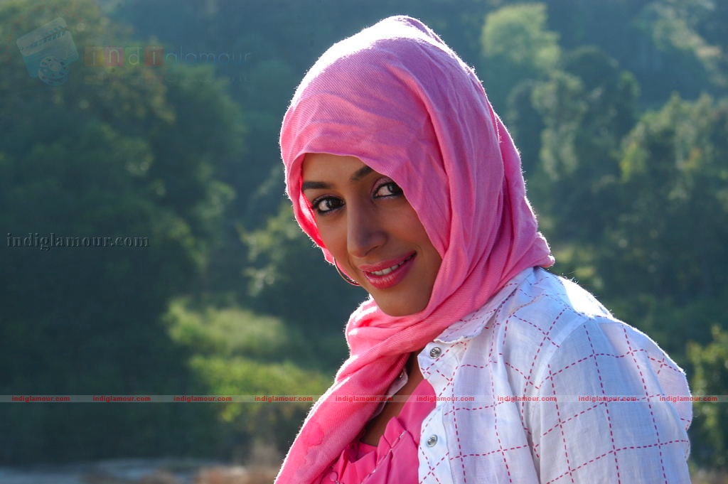 Andari Bhanduvaya Movie hd photo