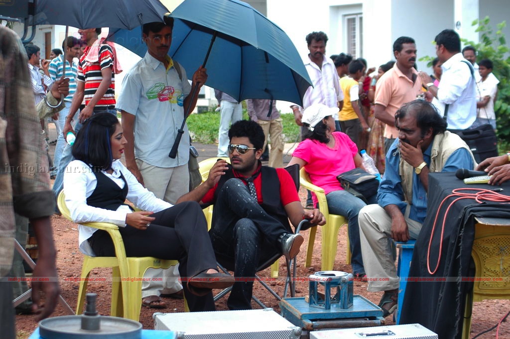 Andari Bhanduvaya Movie hd photo