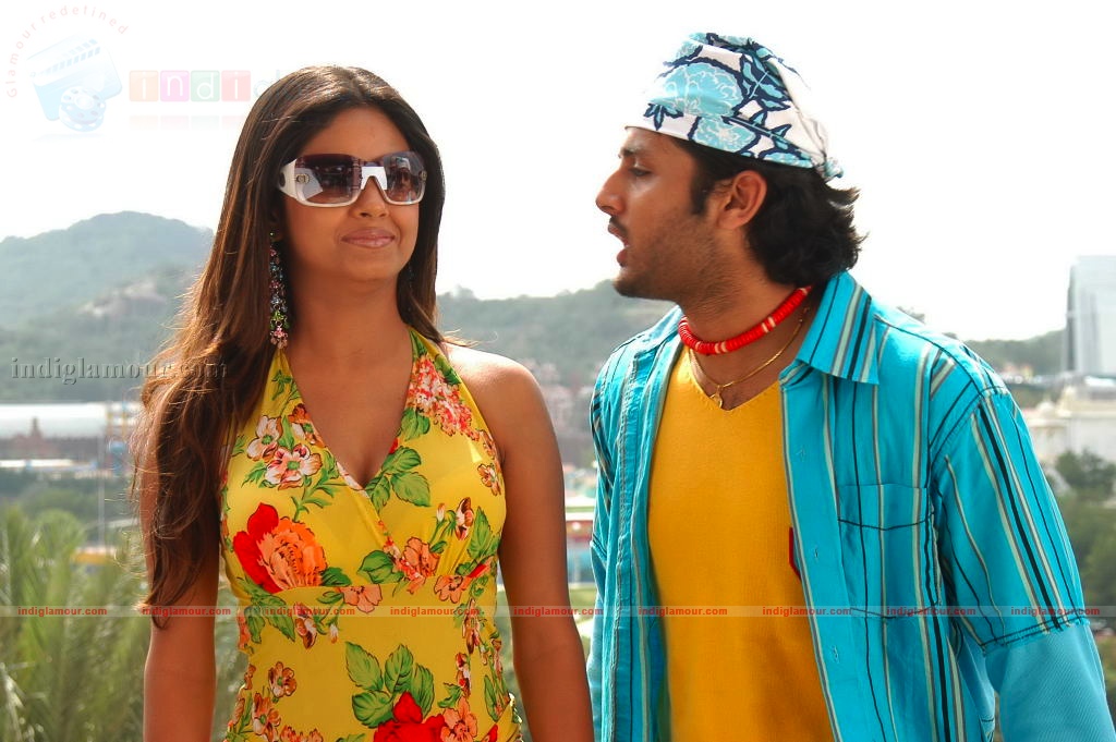 Maaro Movie hd photo