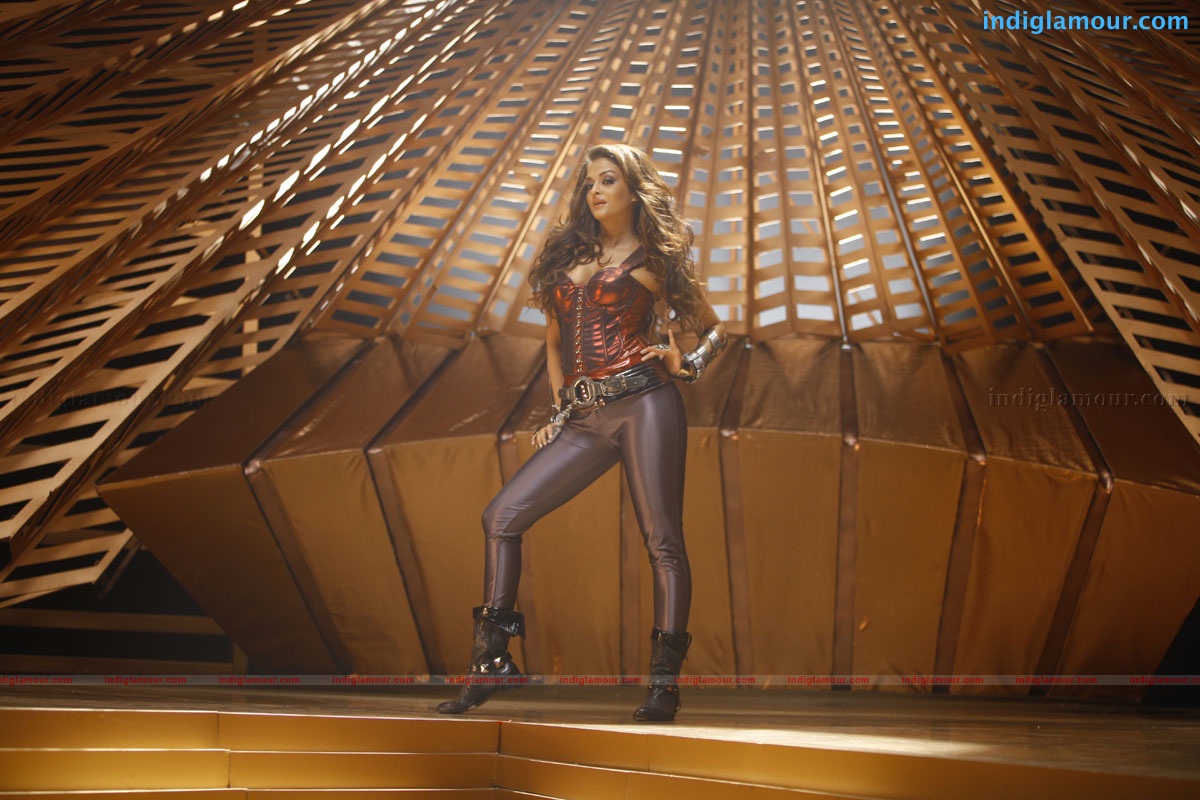 Enthiran staring Rajnikanth,Aishwarya Rai Movie hd photo