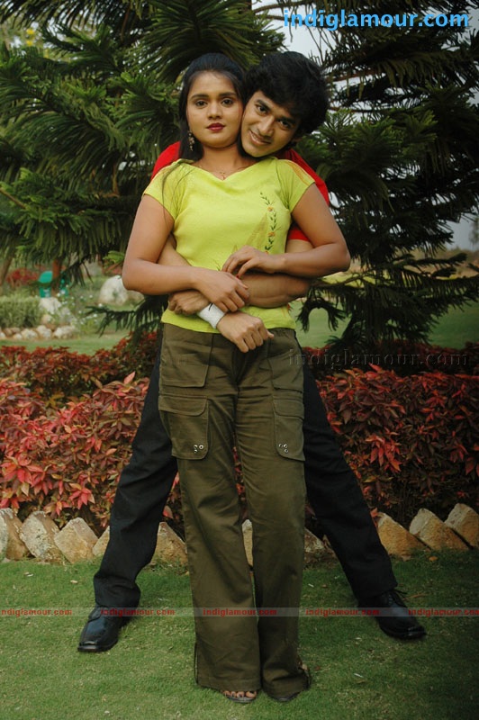 Chetilo Cheyyesi Movie hd photo