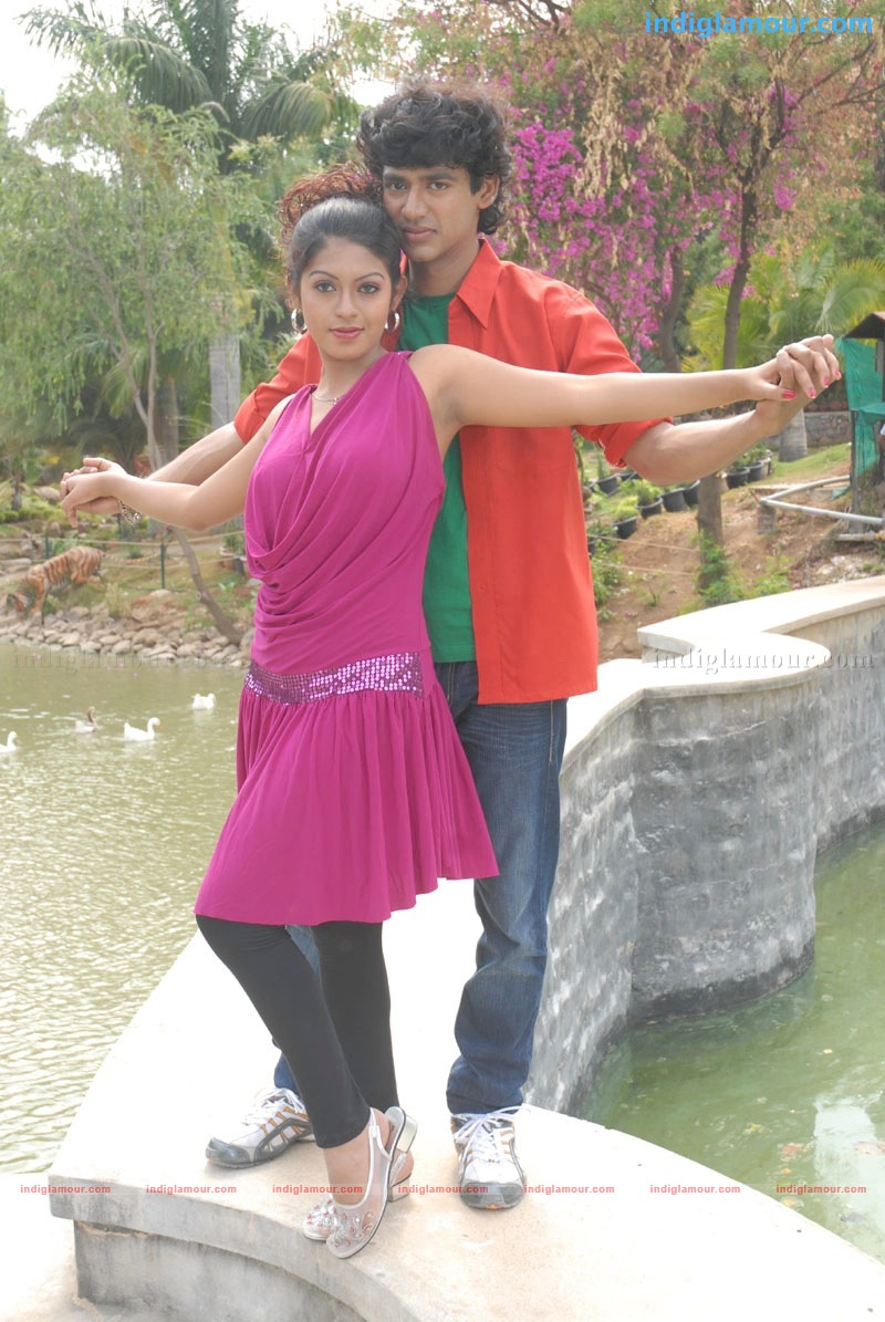 Chetilo Cheyyesi Movie hd photo