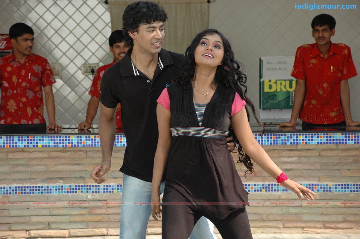 Chetilo Cheyyesi Movie hd photo