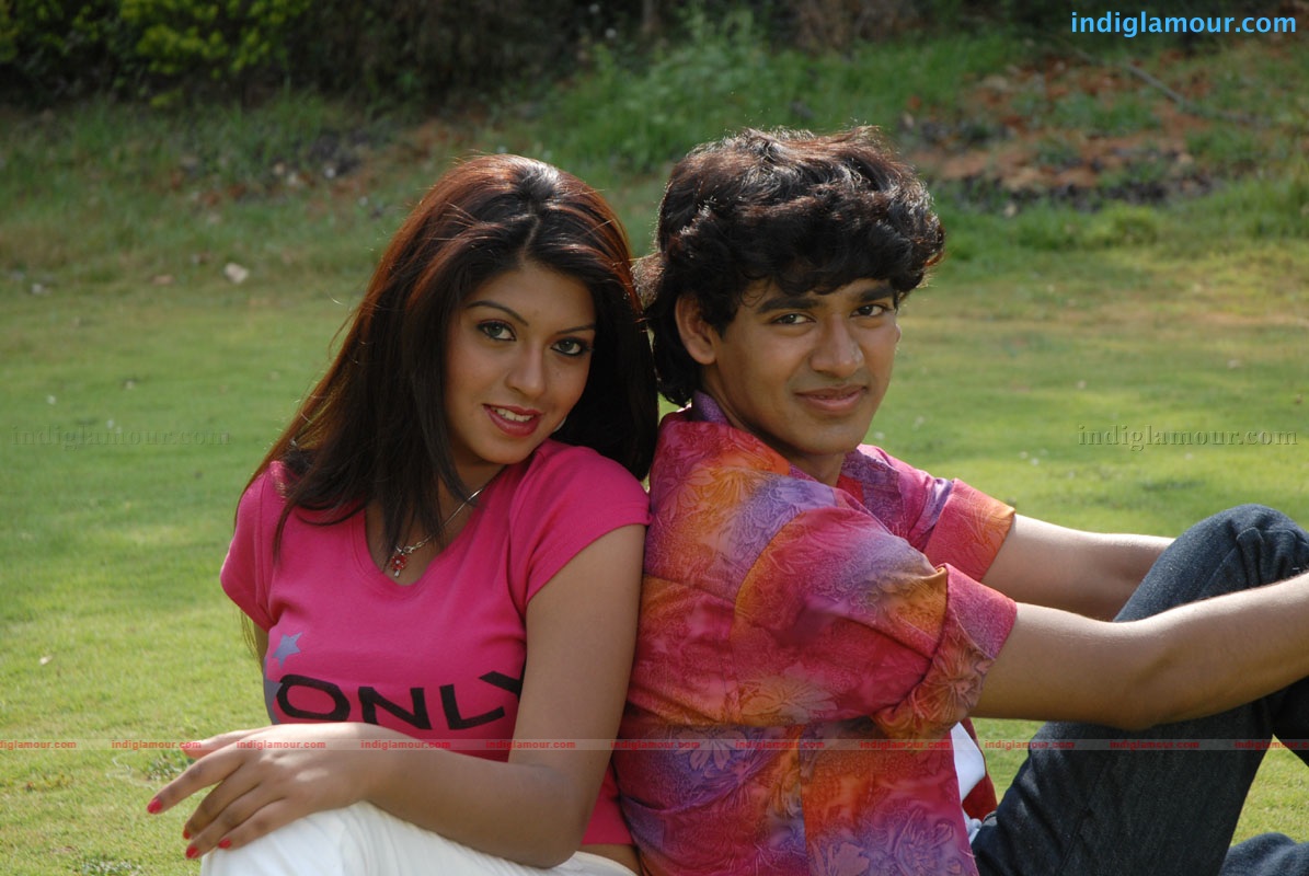 Chetilo Cheyyesi Movie hd photo