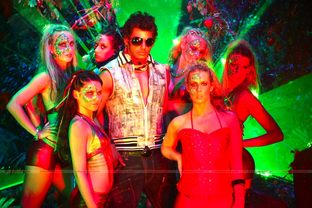 Khiladi Movie hd photo