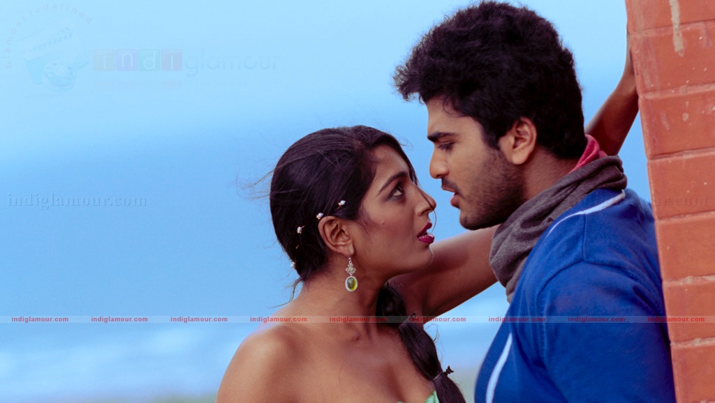 Andari Bhanduvaya Movie hd photo