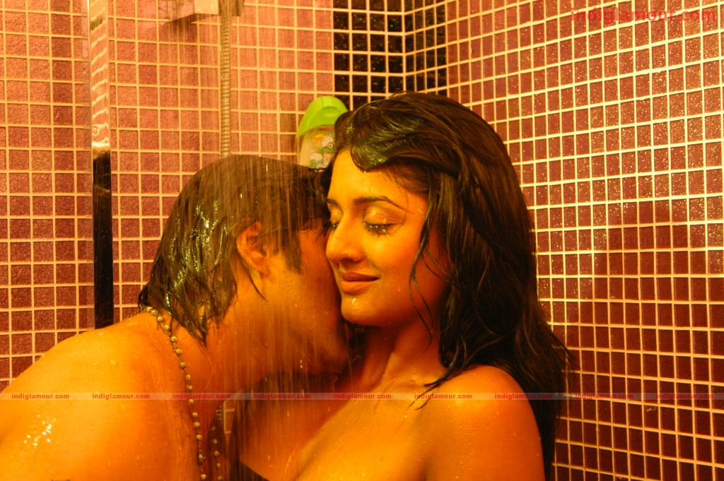 Chukkalanti Ammayi Chakkananina Abbayi Movie hd photo