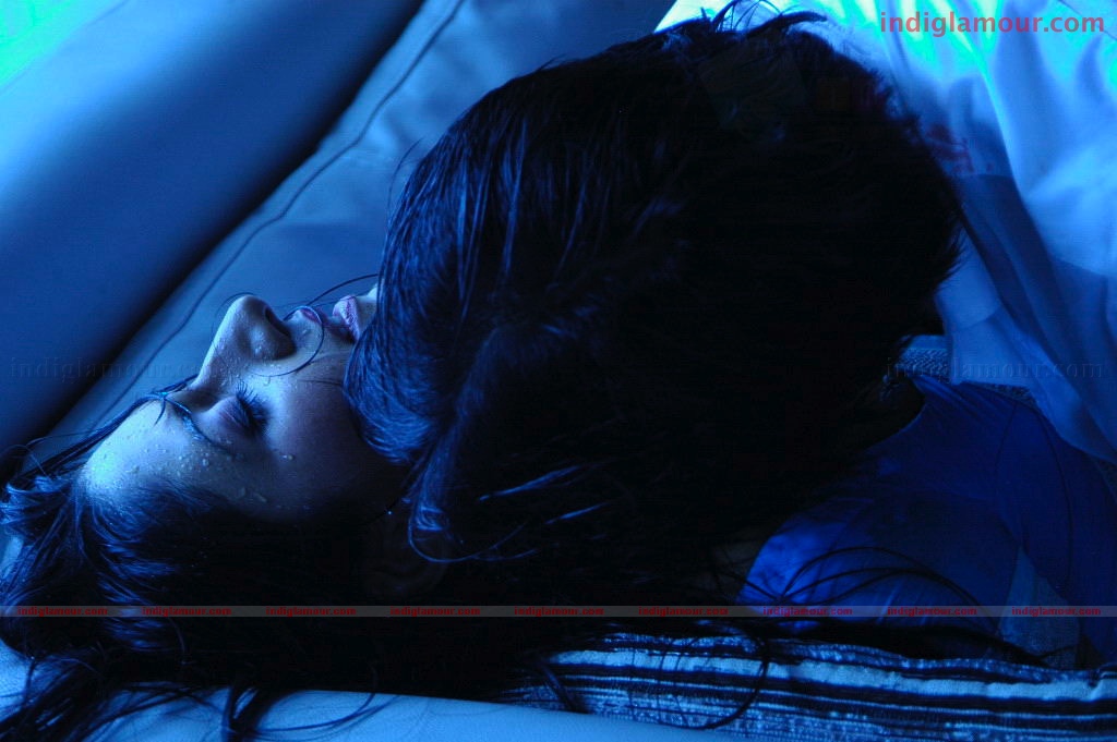 Chukkalanti Ammayi Chakkananina Abbayi Movie hd photo