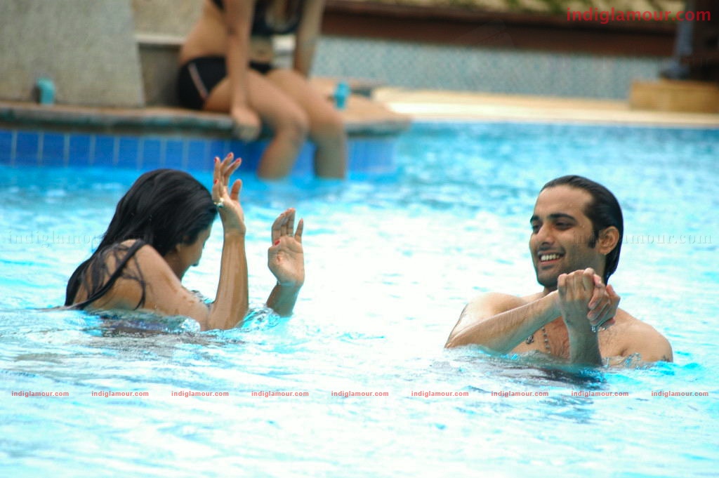 Chukkalanti Ammayi Chakkananina Abbayi Movie hd photo