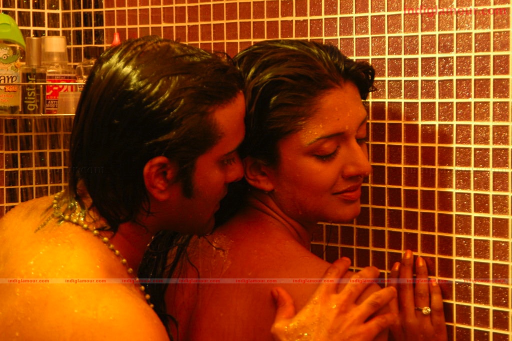 Chukkalanti Ammayi Chakkananina Abbayi Movie hd photo