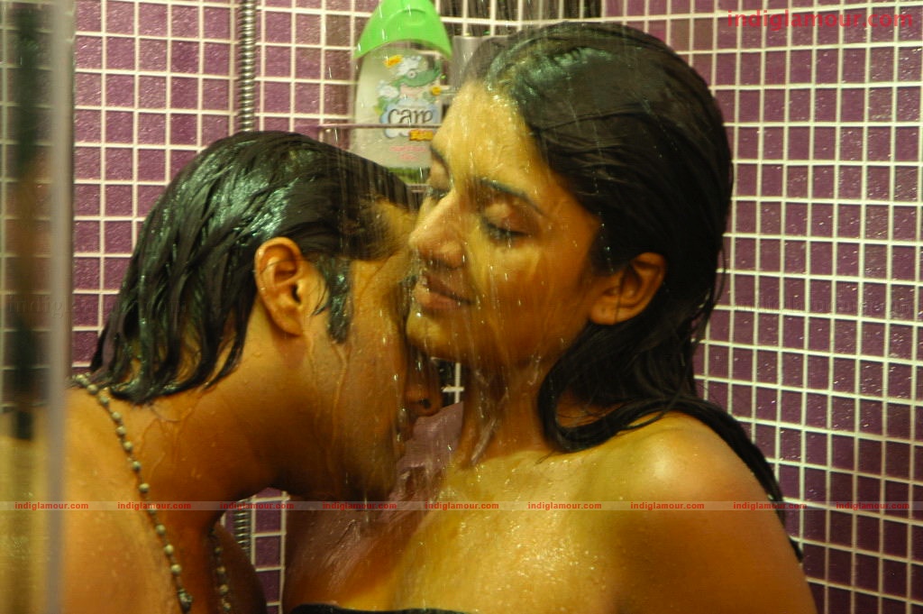 Chukkalanti Ammayi Chakkananina Abbayi Movie hd photo