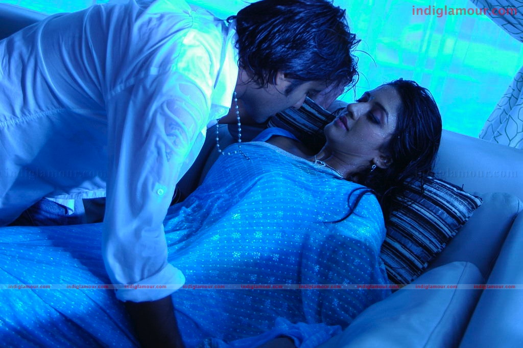 Chukkalanti Ammayi Chakkananina Abbayi Movie hd photo