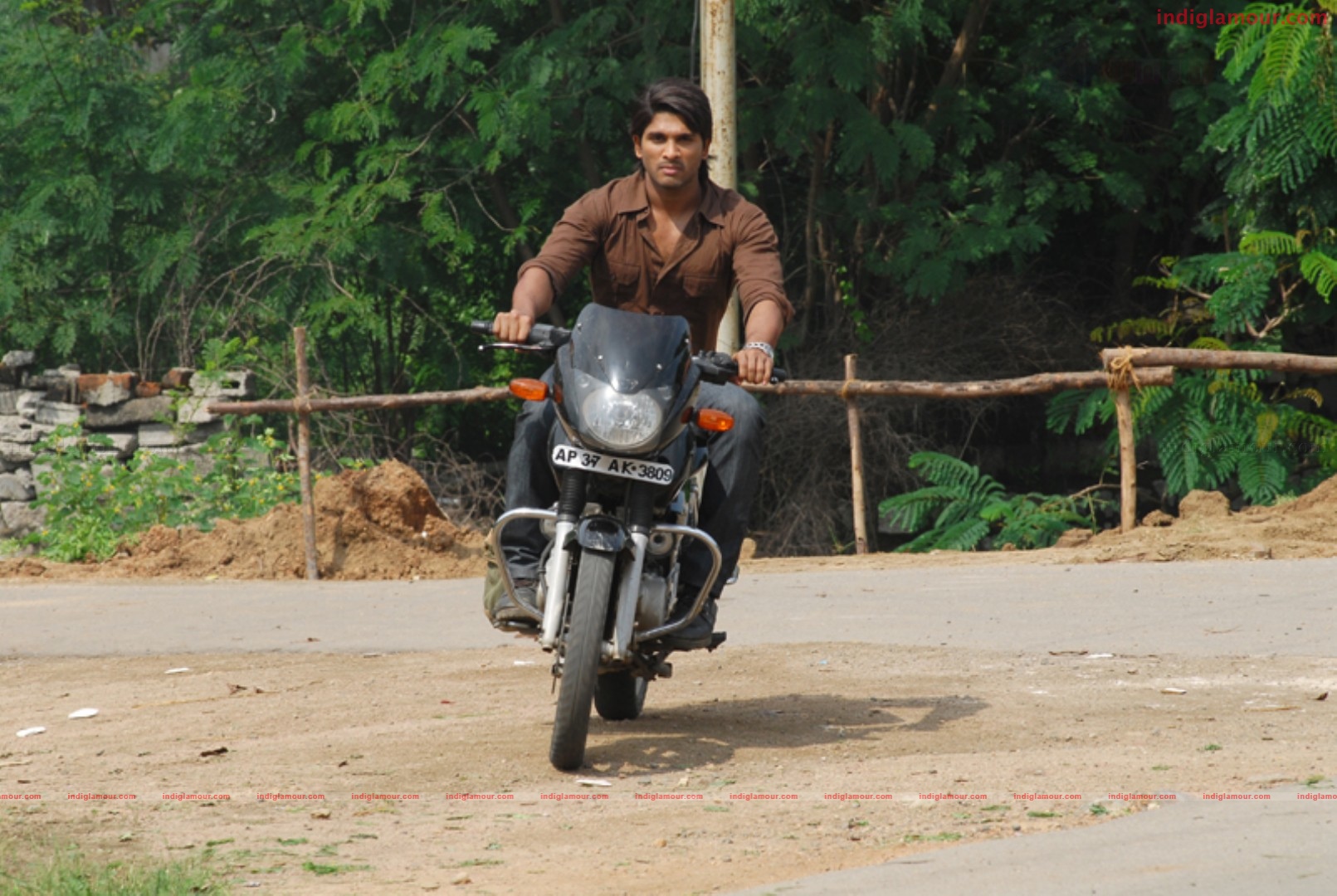 Varudu Movie hd photo
