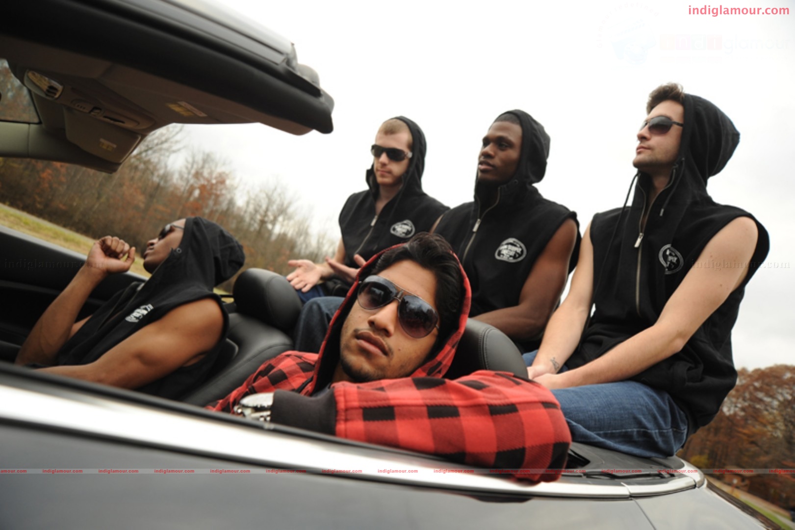 Yemaaya Chesave Movie hd photo