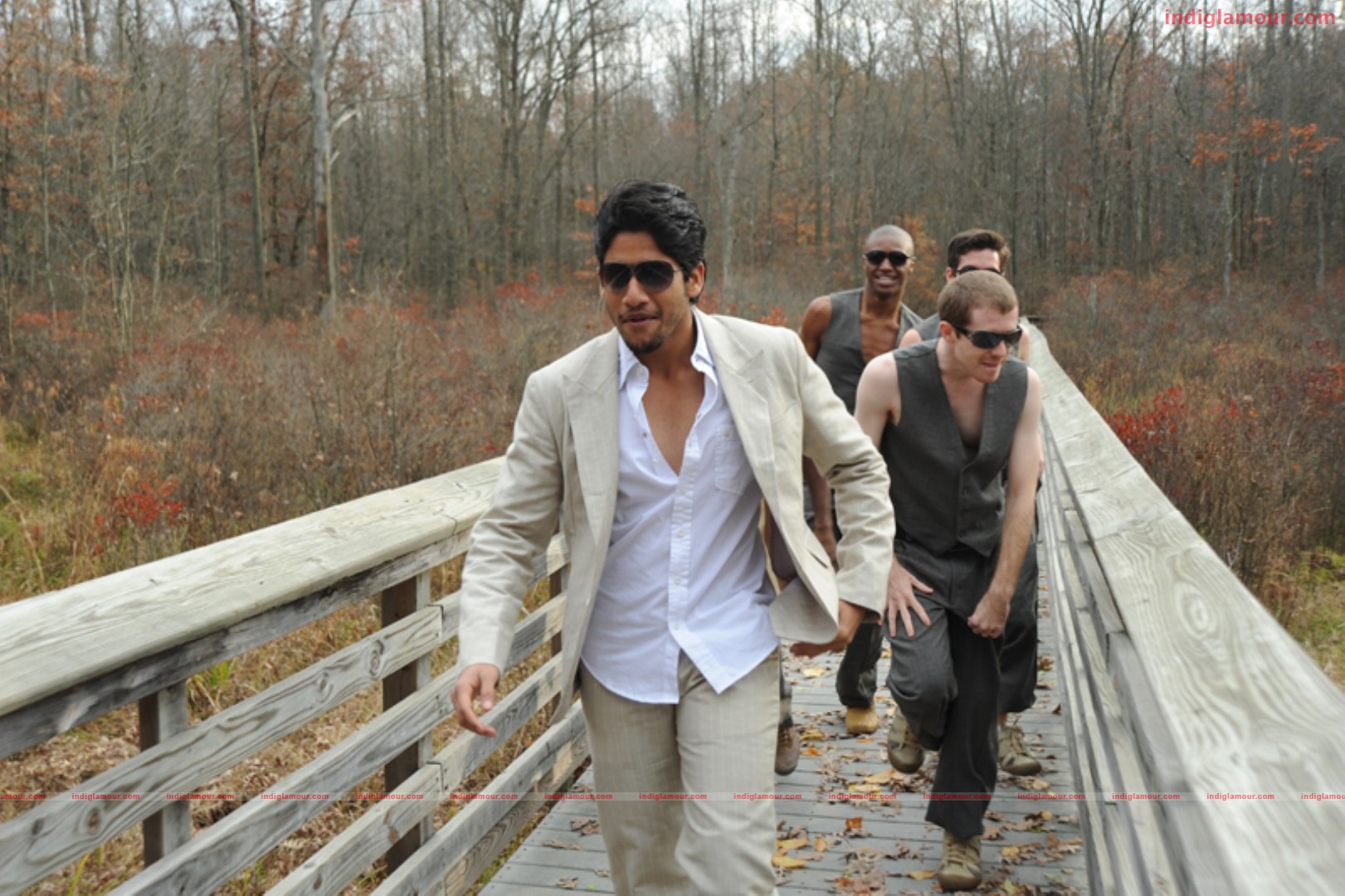 Yemaaya Chesave Movie hd photo