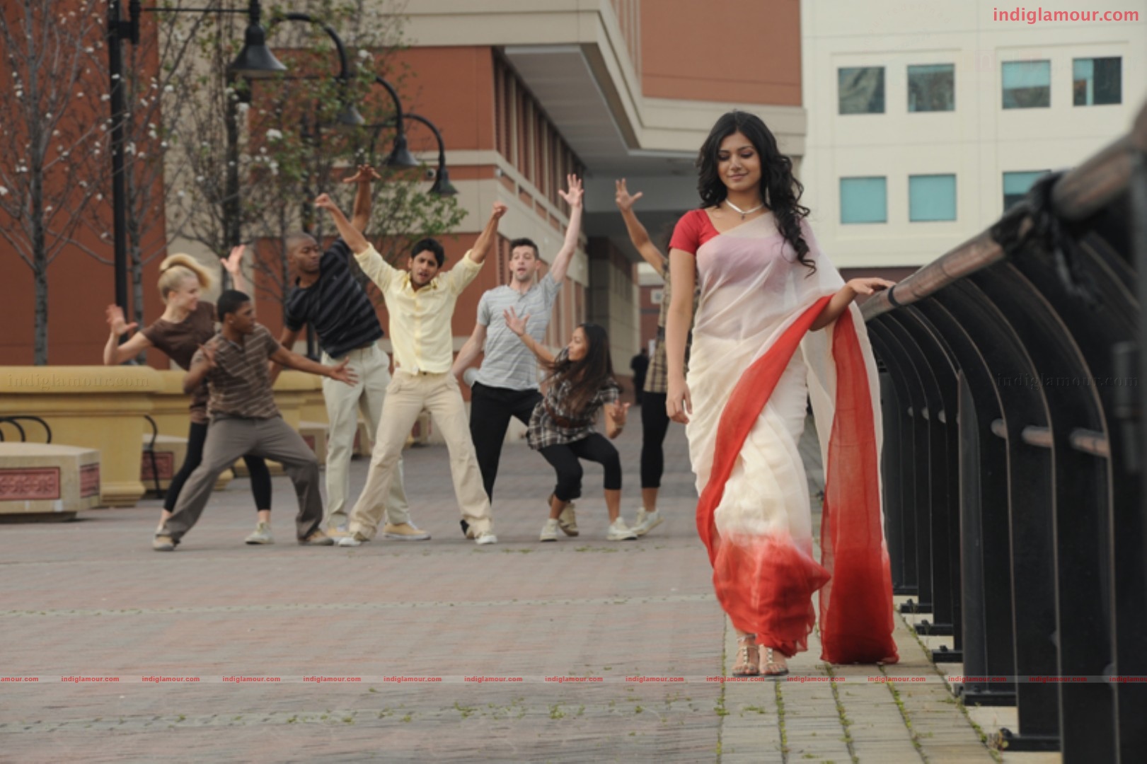 Yemaaya Chesave Movie hd photo