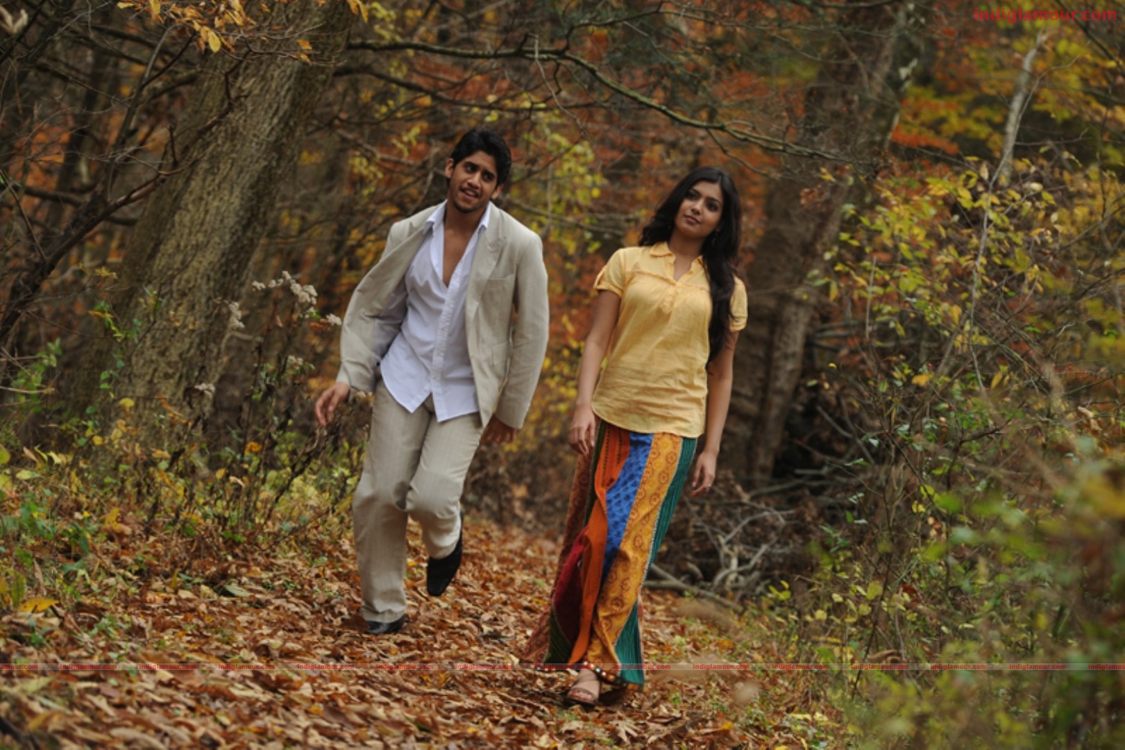 Yemaaya Chesave Movie hd photo