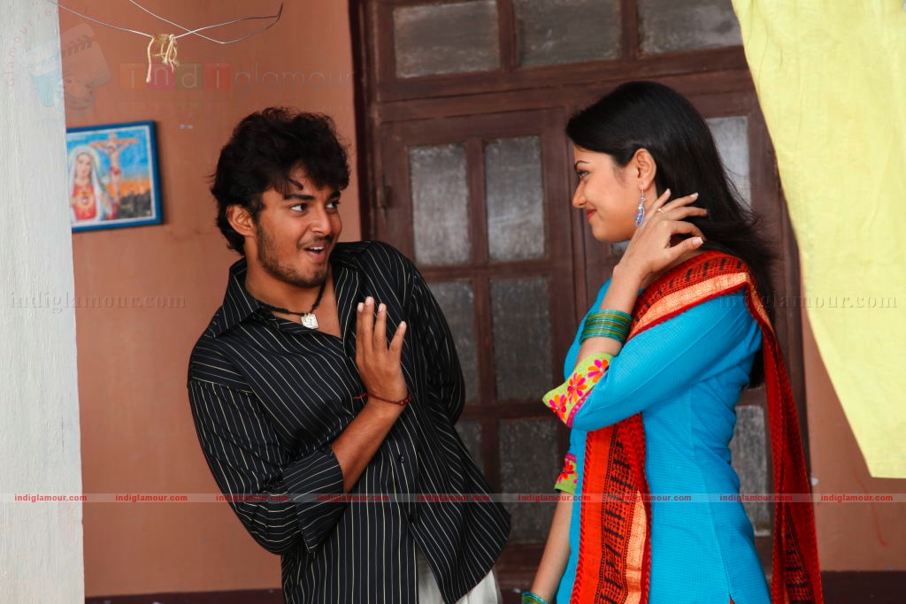 Mouna Raagam Movie hd photo