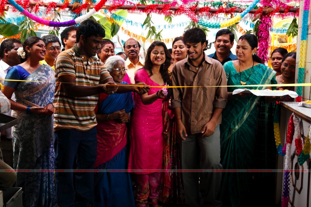 Mouna Raagam Movie hd photo