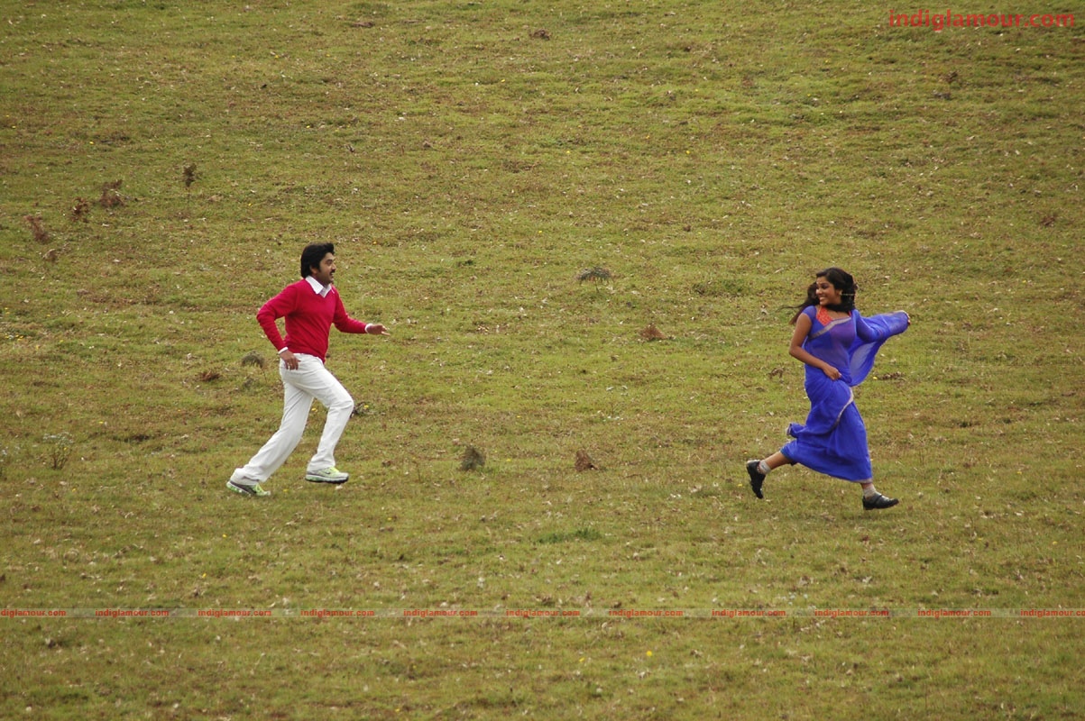 Hasini Movie hd photo