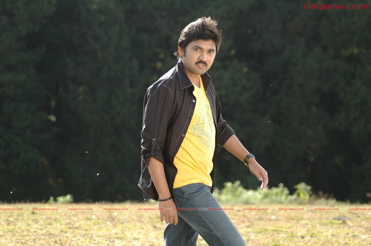 Hasini Movie hd photo