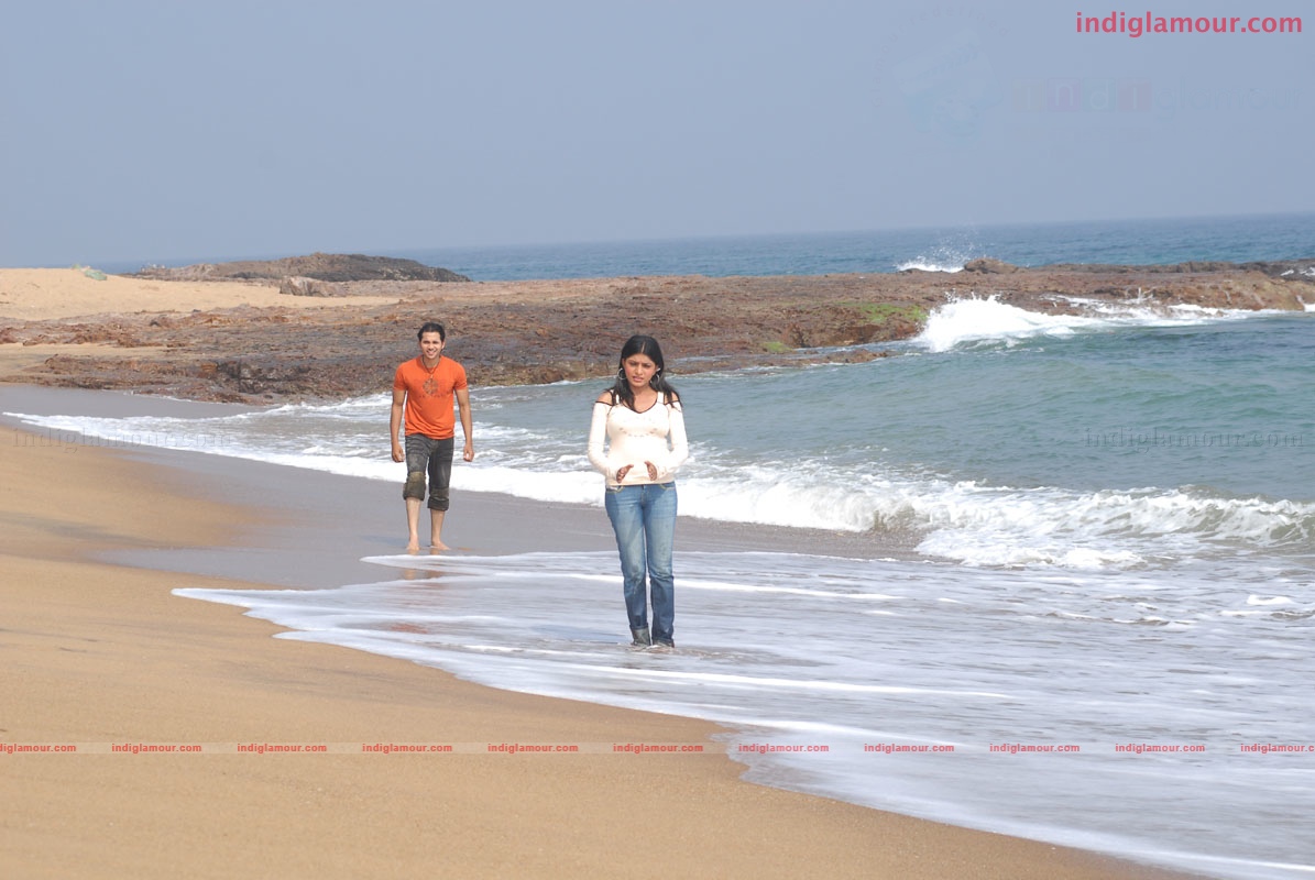 Priyamaina Anjali Movie hd photo