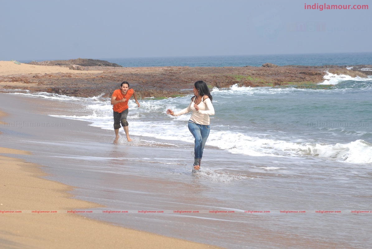 Priyamaina Anjali Movie hd photo