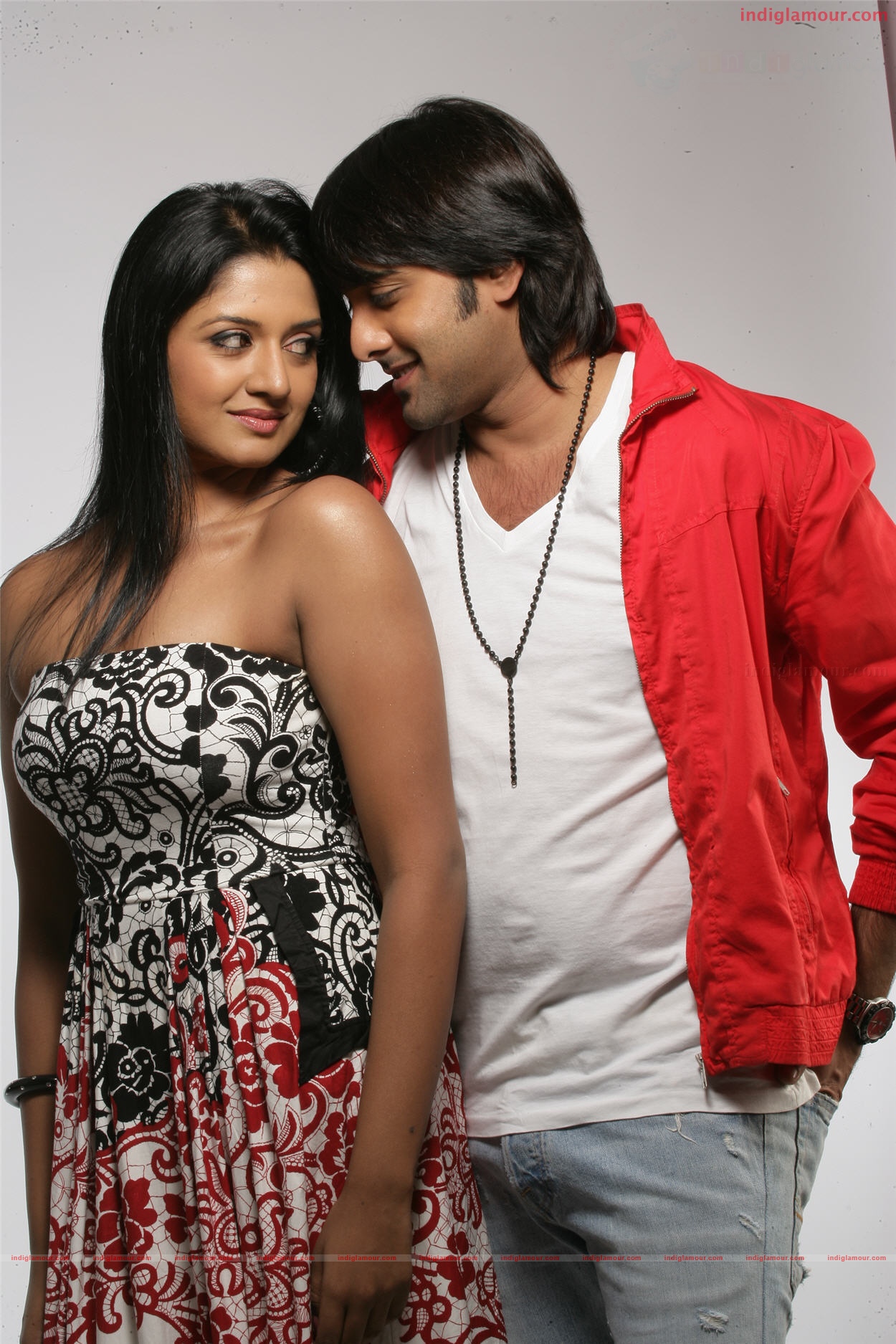 Chukkalanti Ammayi Chakkananina Abbayi Movie hd photo