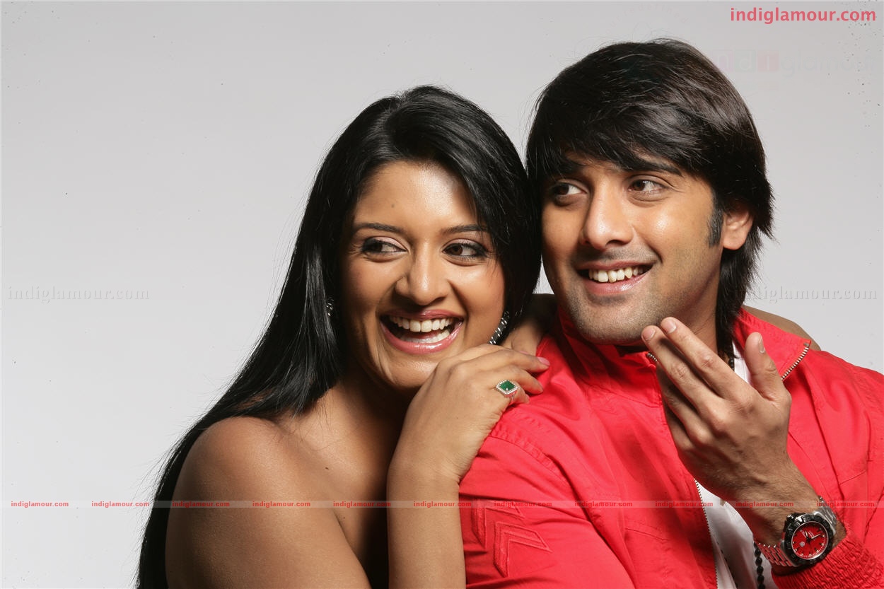 Chukkalanti Ammayi Chakkananina Abbayi Movie hd photo